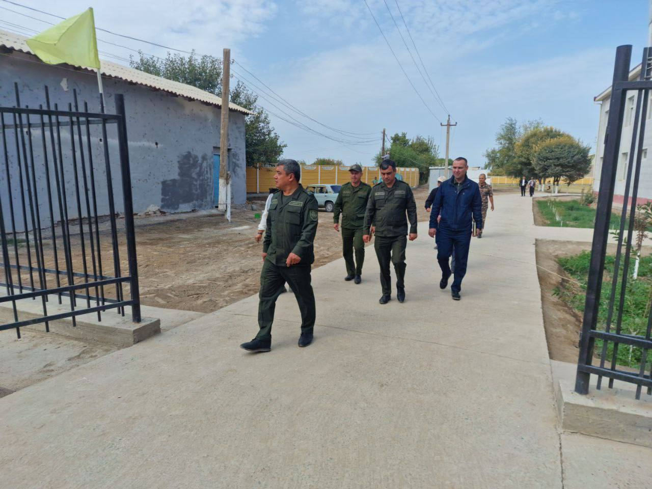 Bosh prokuror oʼrinbosari Sherzod Toʼxtaboev boshchiligidagi ishchi guruhi Xorazm viloyati Hazorasp tumanida kuz-qish holatiga tayyorgarlik holatini o'rgandi